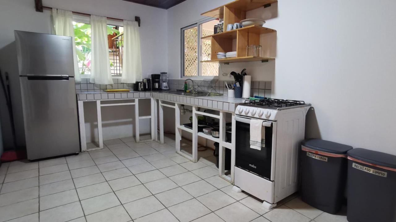 Colibri Apartments - 4 Min Walk To The Beach! Playa Santa Teresa  المظهر الخارجي الصورة