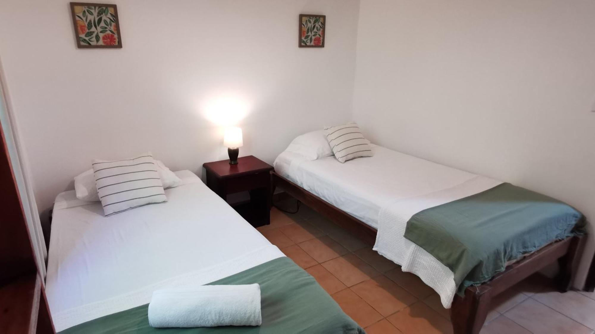 Colibri Apartments - 4 Min Walk To The Beach! Playa Santa Teresa  الغرفة الصورة